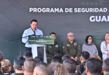 Familias de los tres oficiales caídos recibirán un millón de pesos y una vivienda